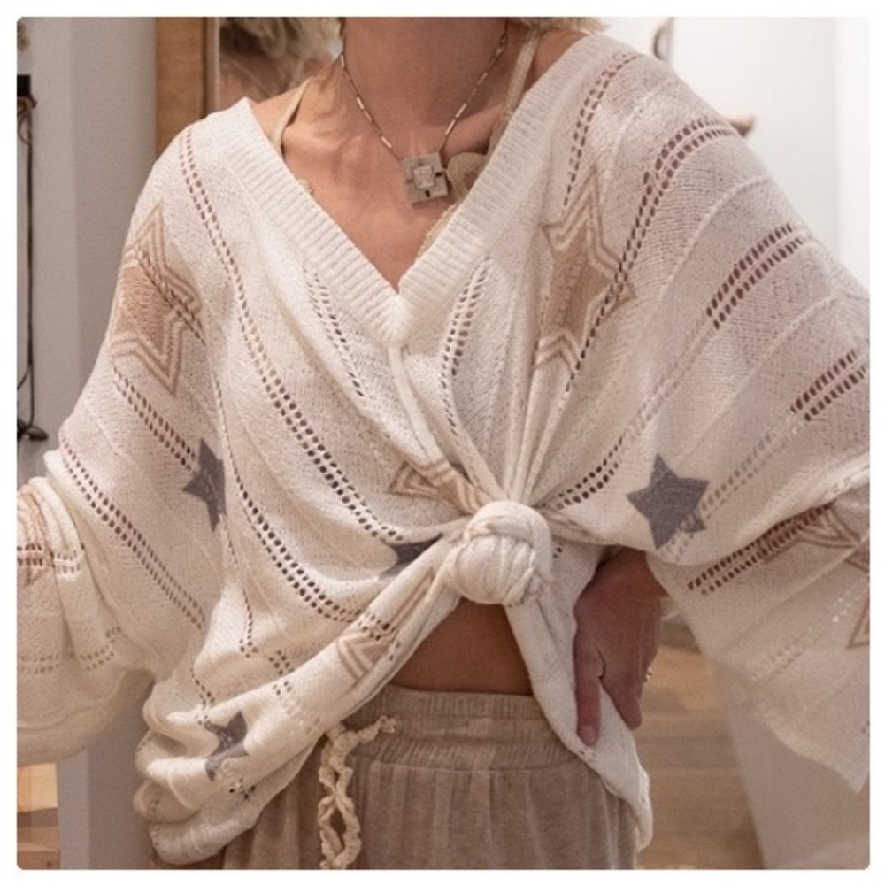 POL Color in Stars Spring Sweater Top - Picture 8 of 16